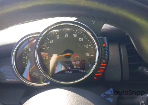 2015 Mini Hardtop Cooper z USA, uszkodzony, nr VIN WMWXM5C58F3A56864